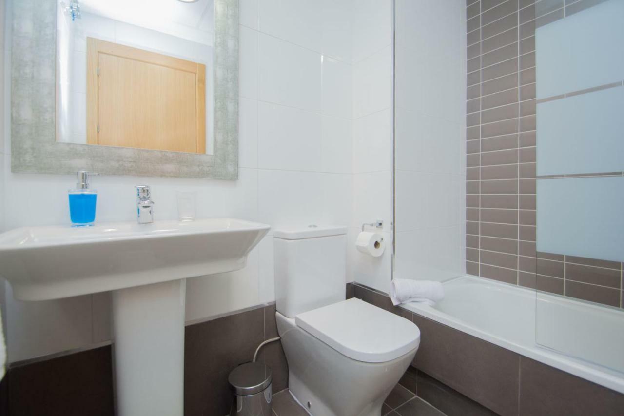 Enjoygranada Arabial 5A - Pool & Free Parking Appartement Buitenkant foto