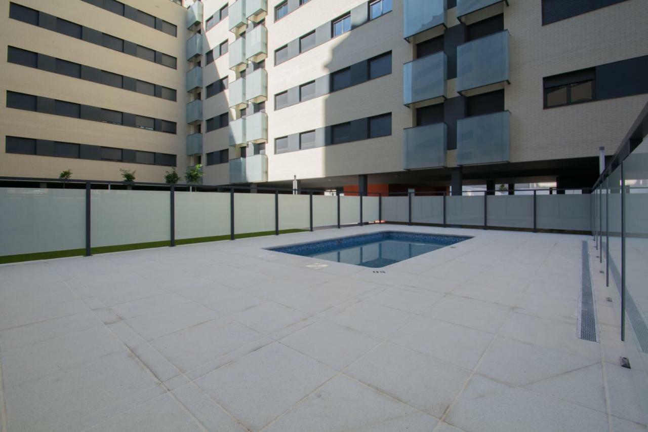 Enjoygranada Arabial 5A - Pool & Free Parking Appartement Buitenkant foto