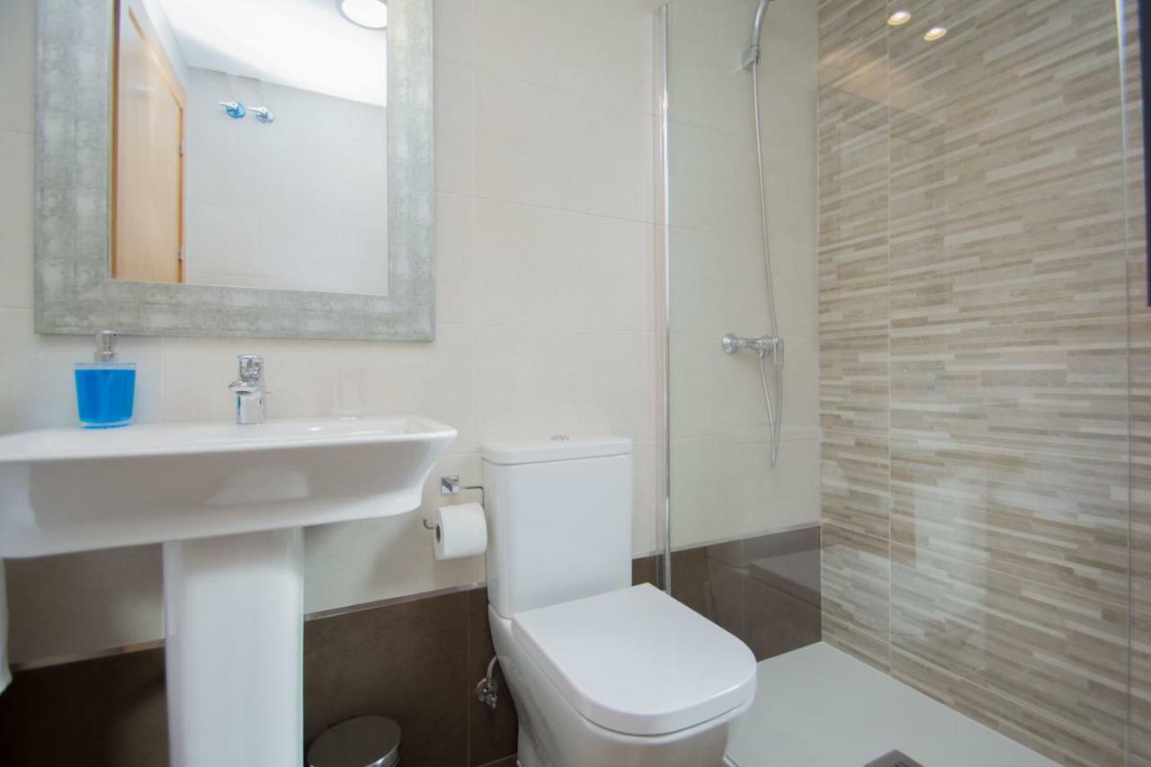 Enjoygranada Arabial 5A - Pool & Free Parking Appartement Buitenkant foto